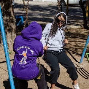 patina como niña capucha y cierre3